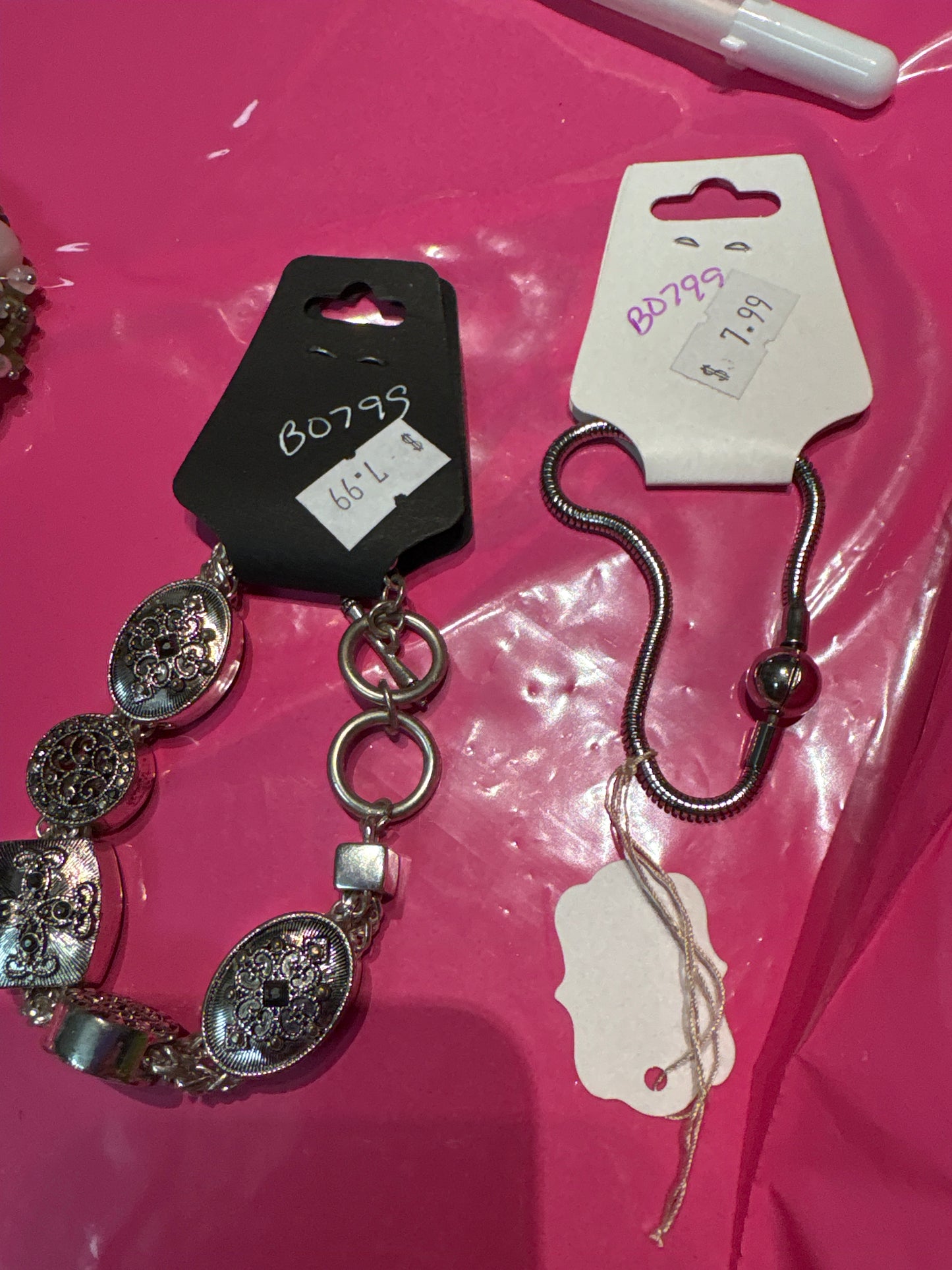 Misc. Bracelet B0799