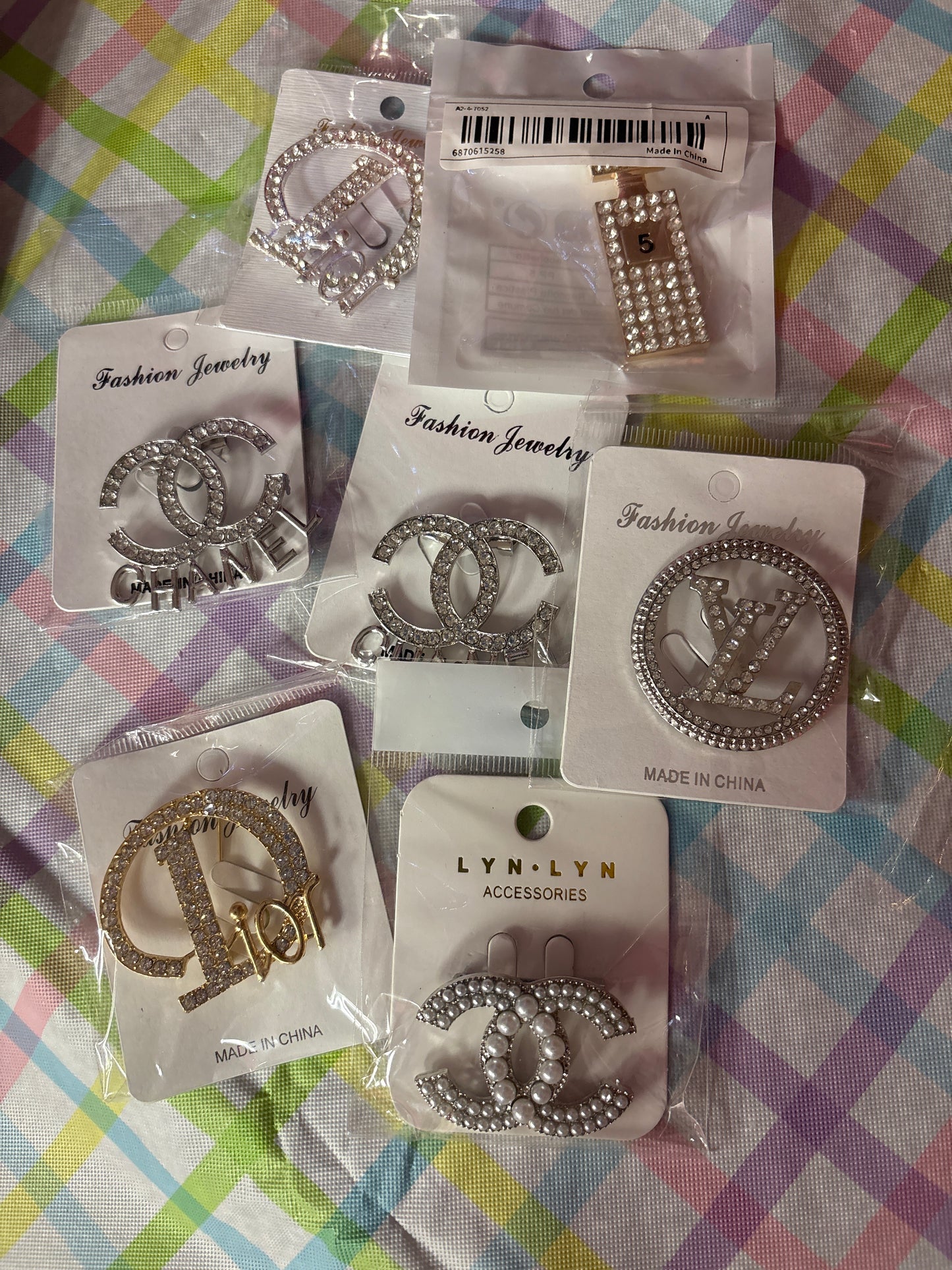 Designer Pin DP0599